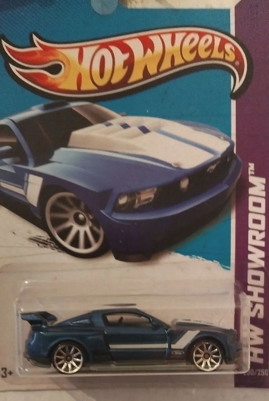 Carrinho da hot wheels CUSTOM '12 FORD MUSTANG - Brinquedos e