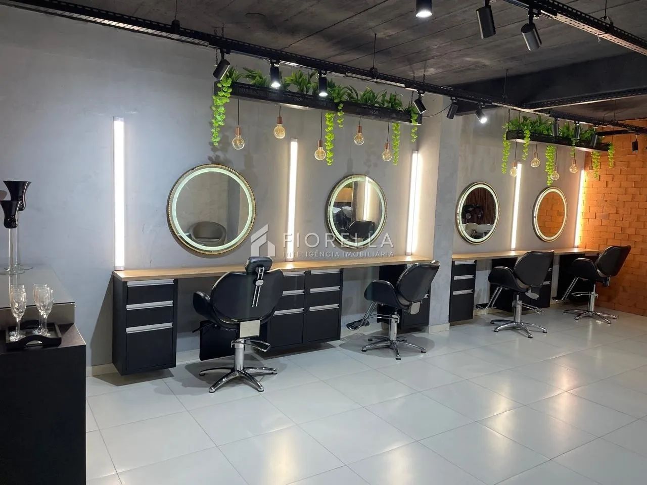 Loja comercial no bairro Kobrasol, São José/SC.