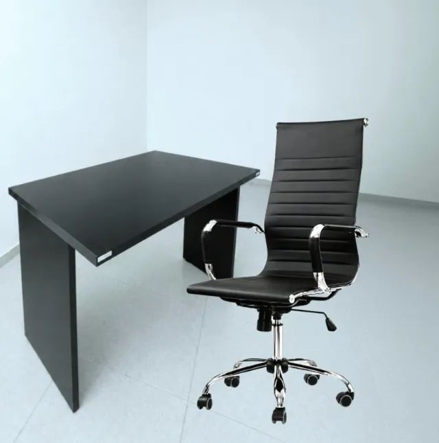 Mesa Compacta com Cadeira Presidente
