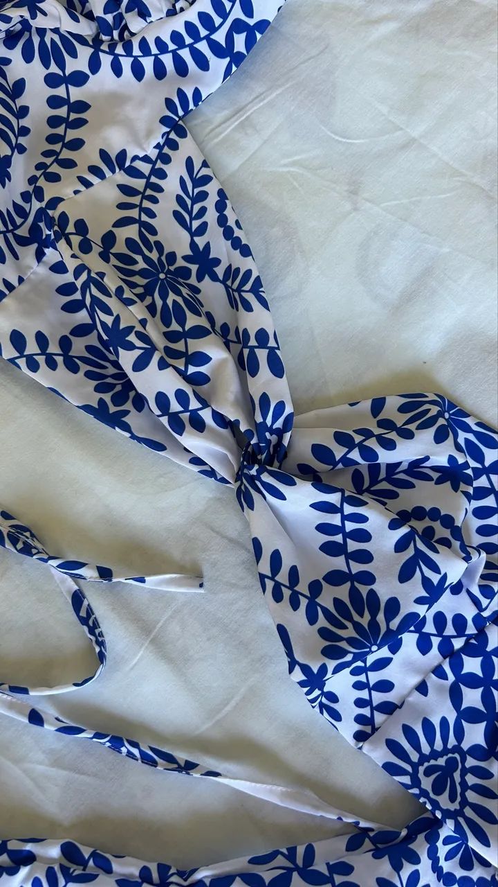 Cropped Estampado Azul e Branco Ciganinha / Ombro a Ombro - Amarração Ajustável - Foto 2