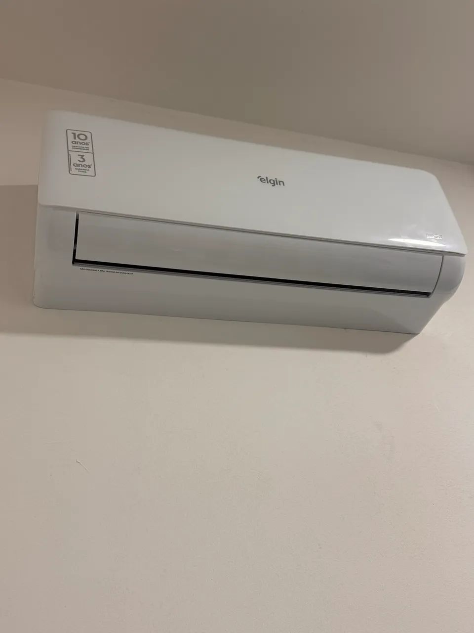 Ar-condicionado 12.000 BTUs Elgin Eco Inverter 2 - NOVO, com Wi-Fi