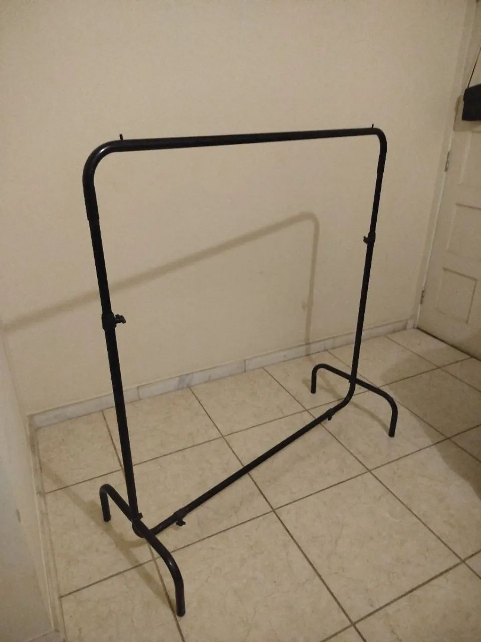 Arara roupa reforçada 