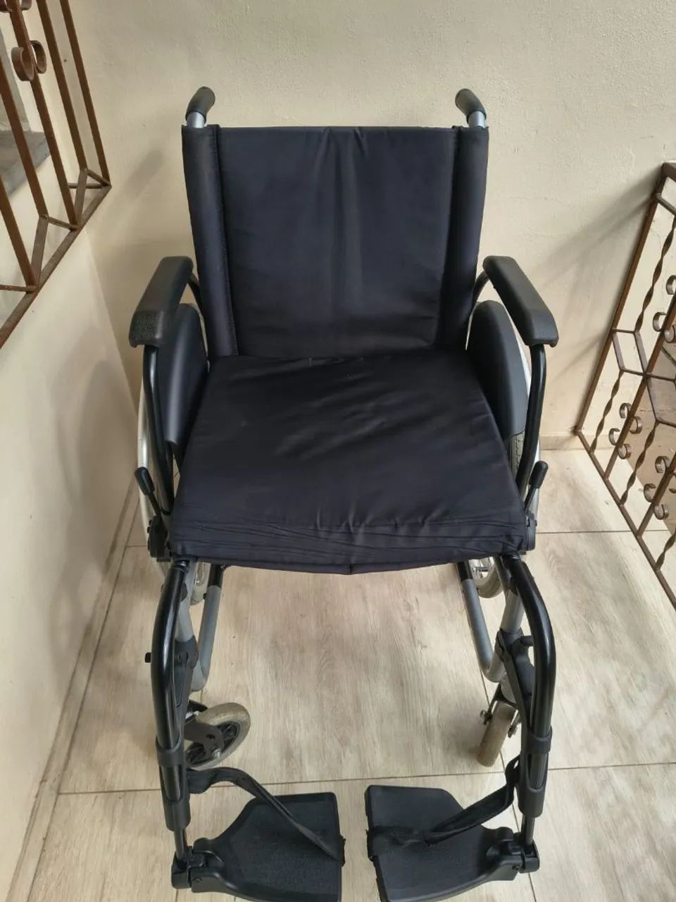 Cadeira de rodas  - Foto 2