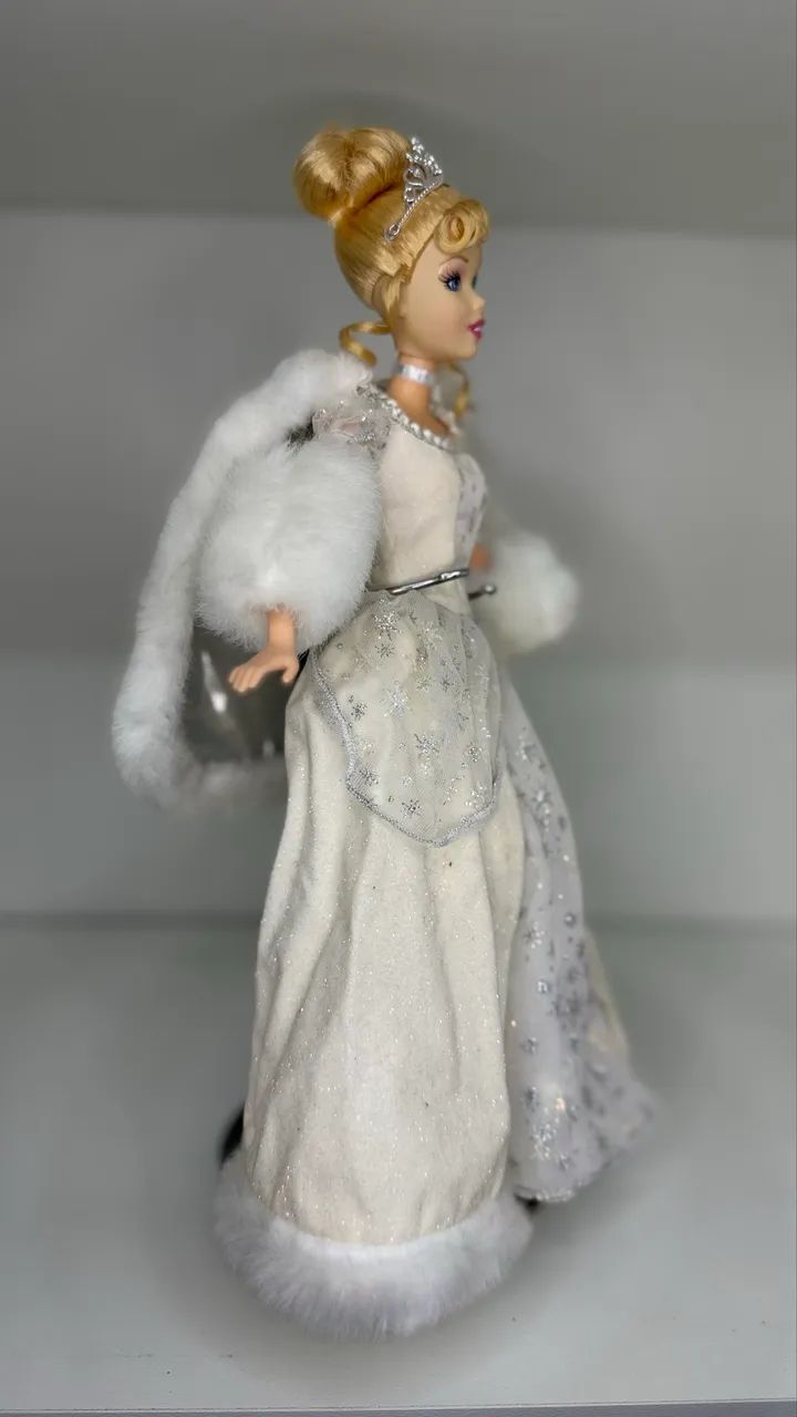 Boneca Barbie Cinderella Holliday 2004  - Foto 4