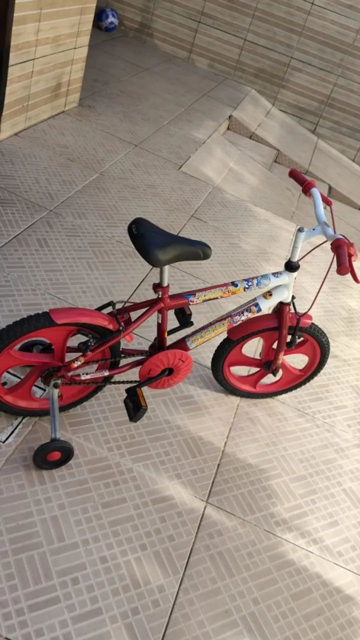Vendo bicicleta infantil conservada.