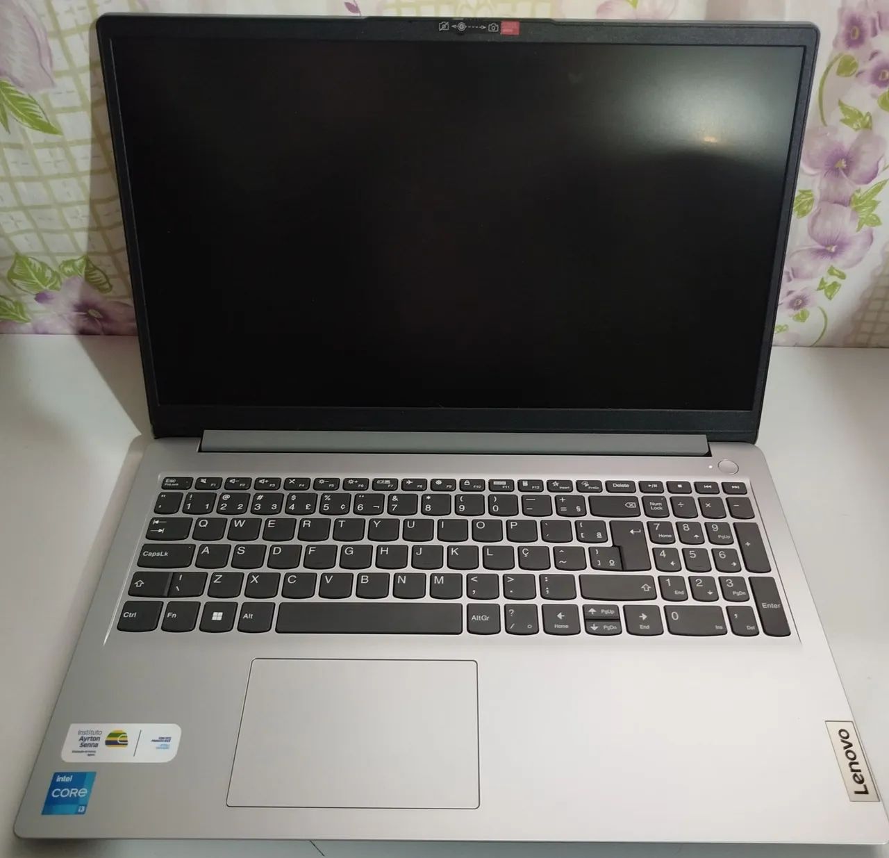Notebook Lenovo IdeaPad 1 - IntelCore i3