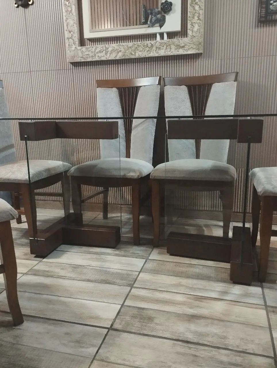 Vendo***mesa de jantar com 6 cadeiras  - Foto 3