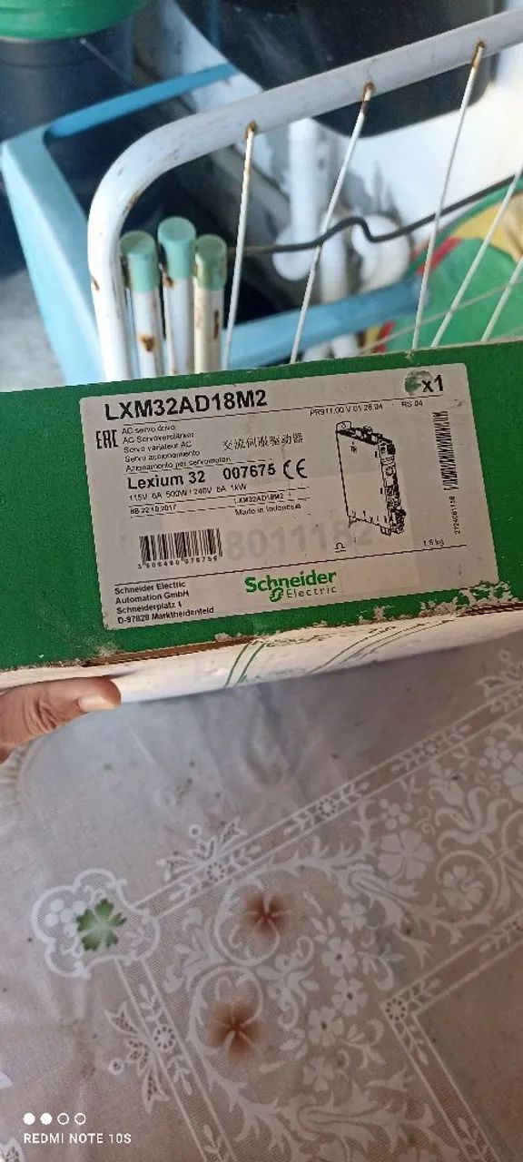 Servo Drive Schneider Electric Lexium 32 - Modelo LXM32AD18M2 - Foto 2