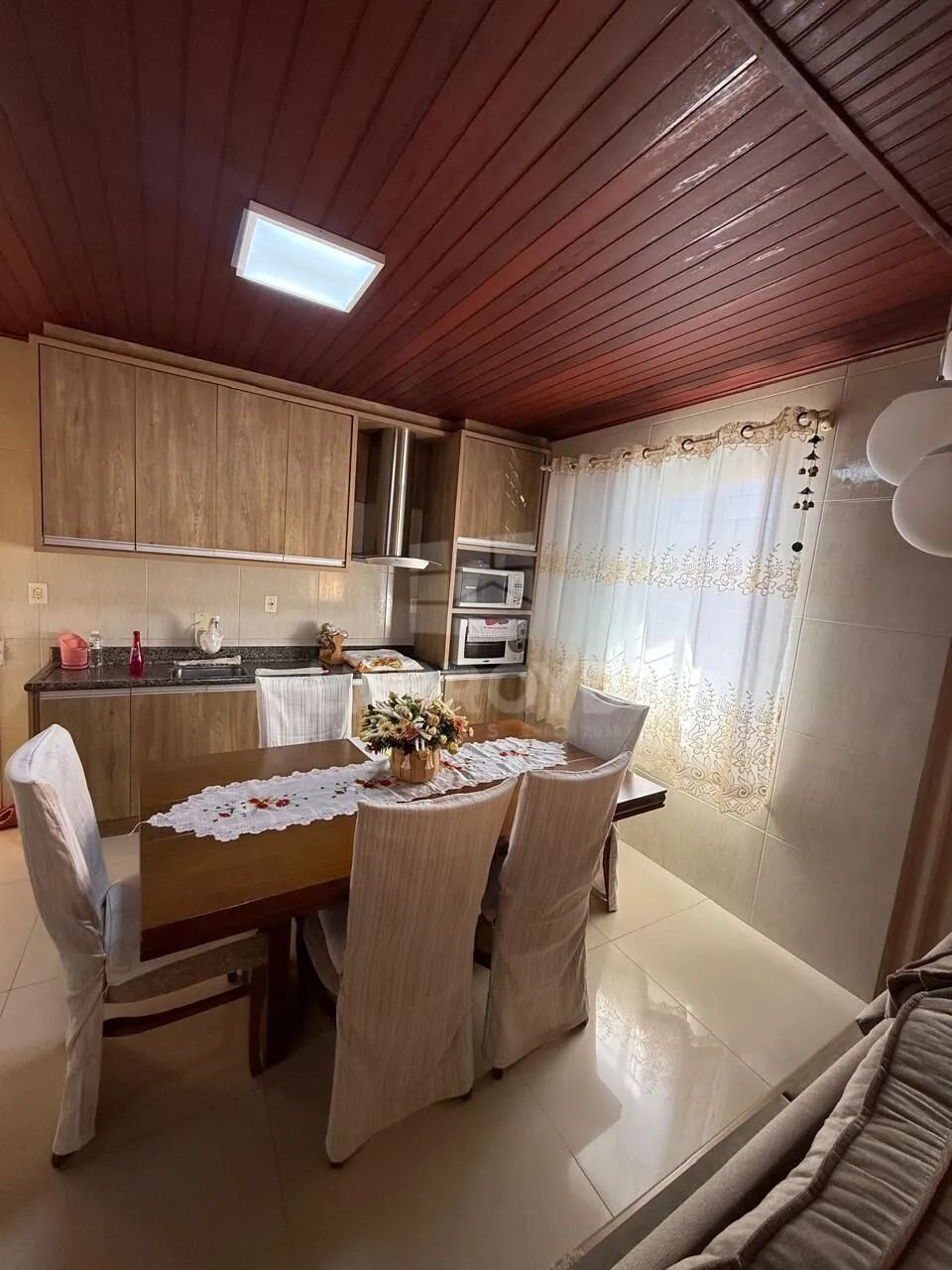 Casa mista com parede dupla e madeira de lei à venda próximo ao Cedup - Foto 3