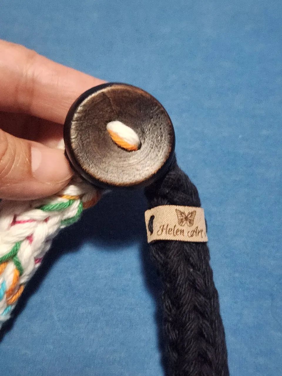 Colar artesanal feito em macramê  - Foto 3