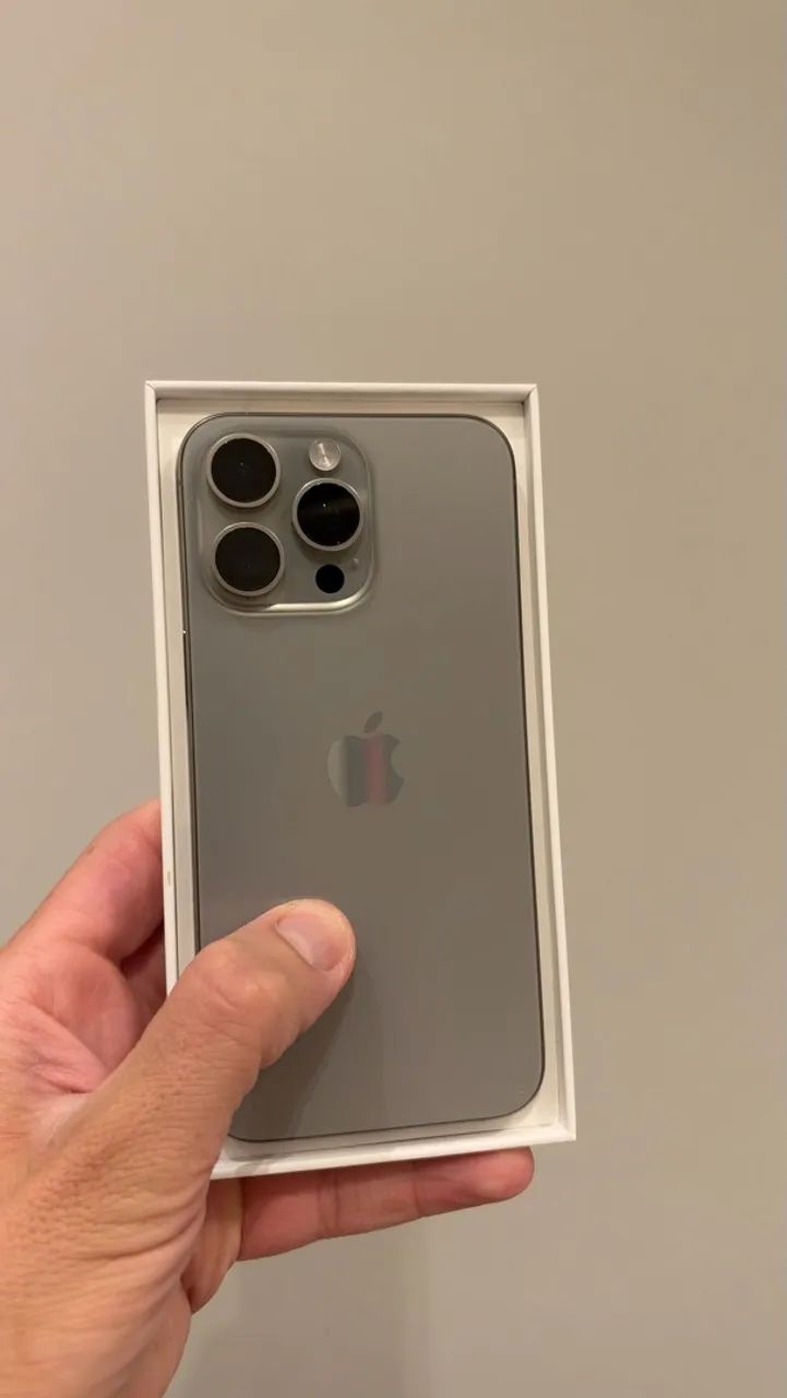 iPHONE 15 PRO MAX TITANIUM  - Foto 2