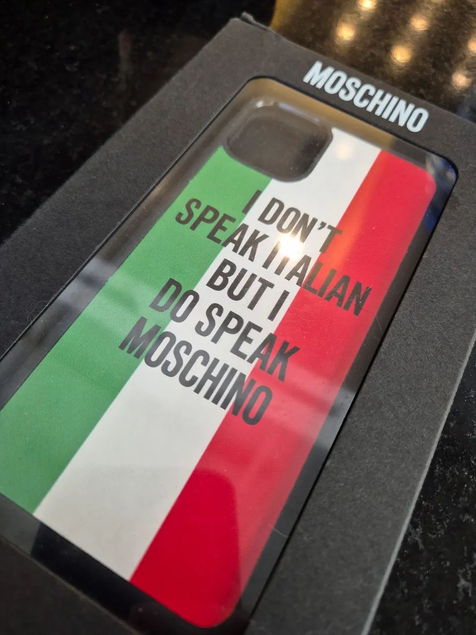 Capa celular iPhone 11 pro max - Moschino