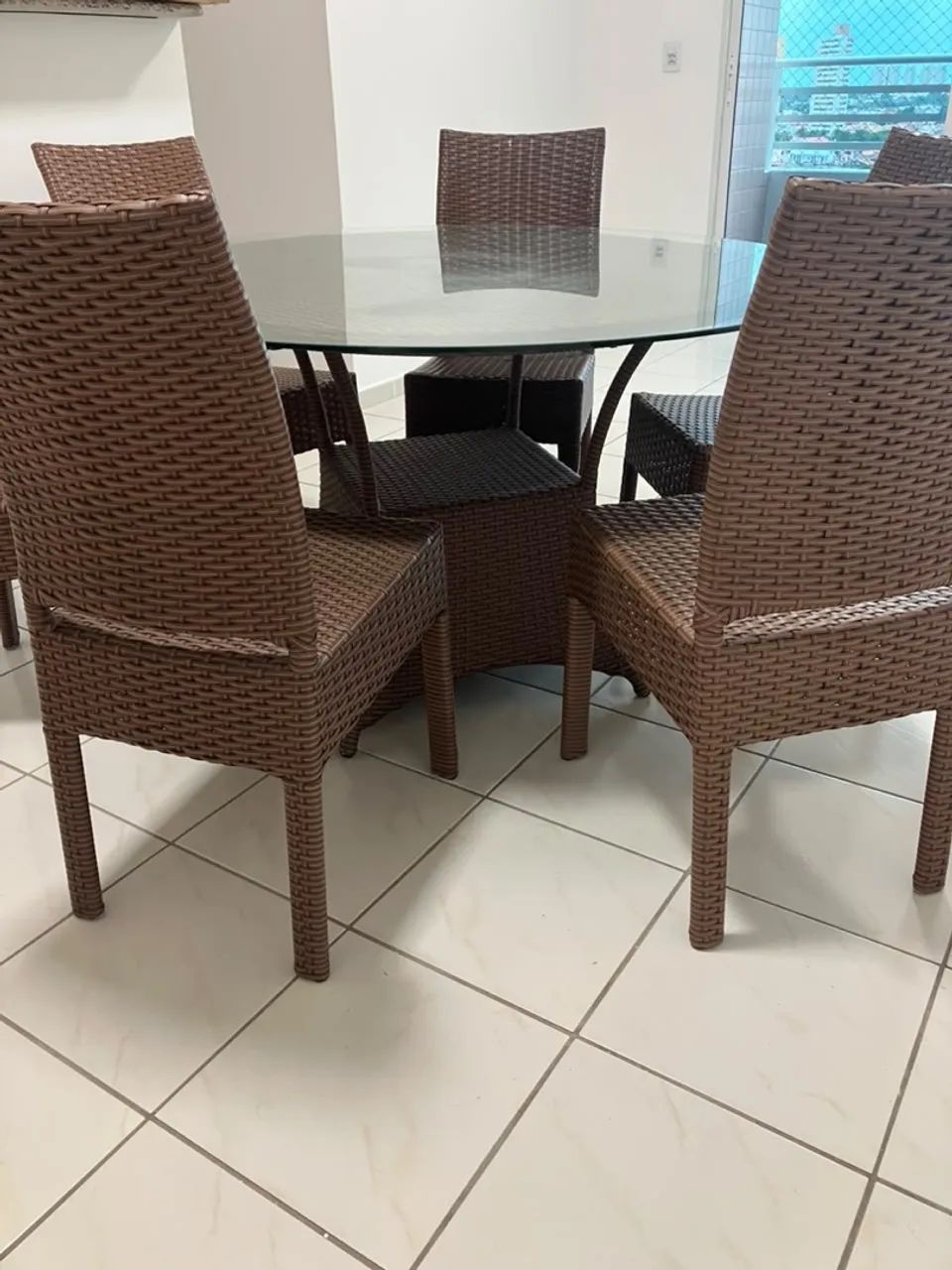 Mesa com 6 Cadeiras  - Foto 3