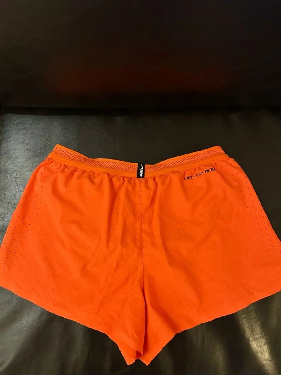 Shorts Nike Aeroswift Laranja - Foto 2