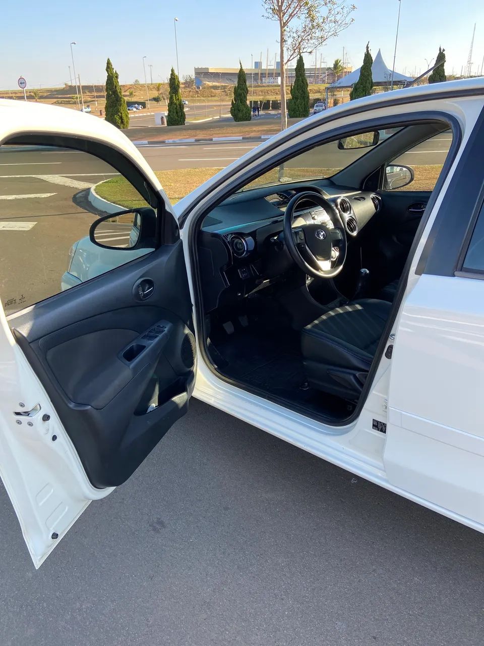 Toyota Etios ETIOS XS SEDAN1.5 FLEX 16V 4P MEC. 2015