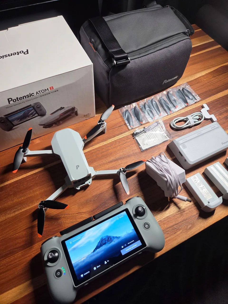 Drone Potensic Atom 2 Fly More + controle com tela