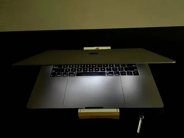 MacBook Pro 15" 2019 Core i9 - Foto 5