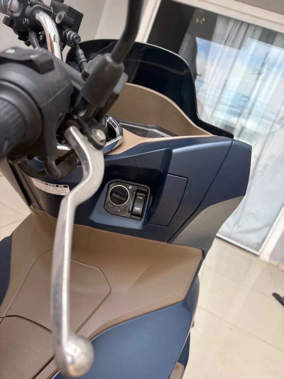 PCX DLX 2024 - Foto 4