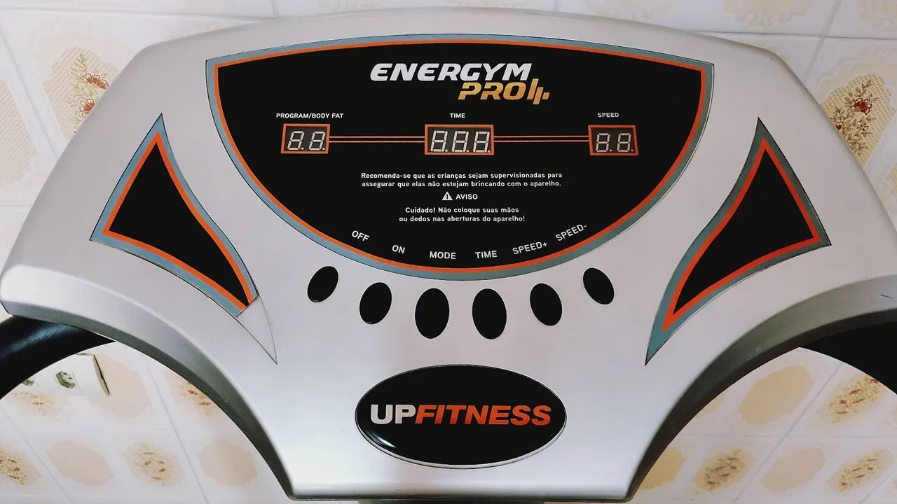 Plataforma vibratória Gênis Energym pro da poliform  - Foto 3