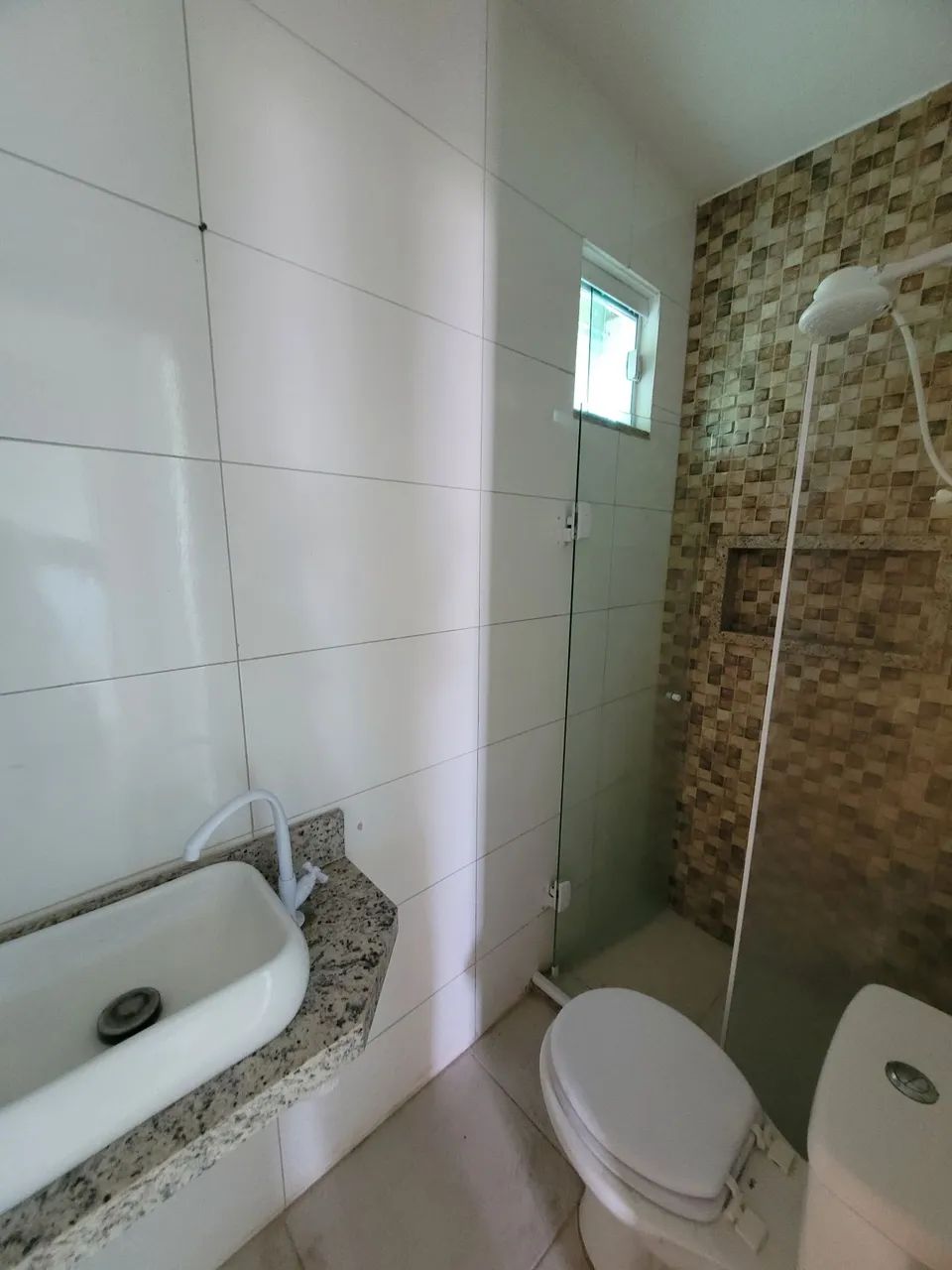 Apt 2 quartos CAXITO c/garagem