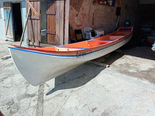 Canoa com Motor de Popa 9,9hp