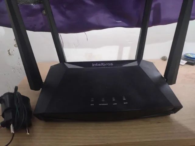 Roteador Intelbras Action RG 1200 com fonte