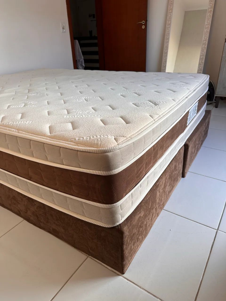 COLCHÃO DE CASAL PREMIUM QUEEN