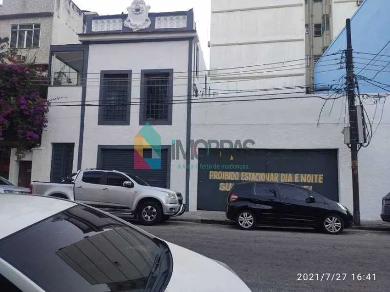 BOTAFOGO!! PONTO COMERCIAL TRIPLEX COM 358M² E ESTACIONAMENTO PARA DIVERSOS CARROS!!