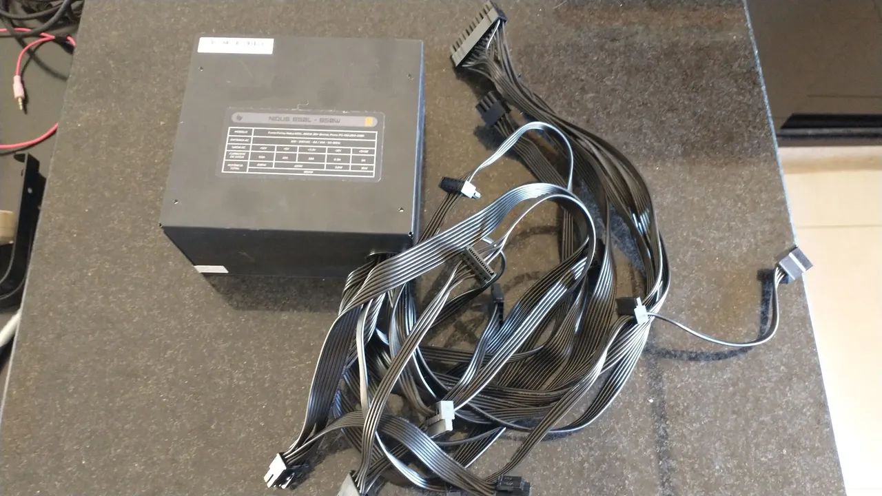 Fonte Pichau Nidus 650W 80 Plus Bronze - Ótimo Estado