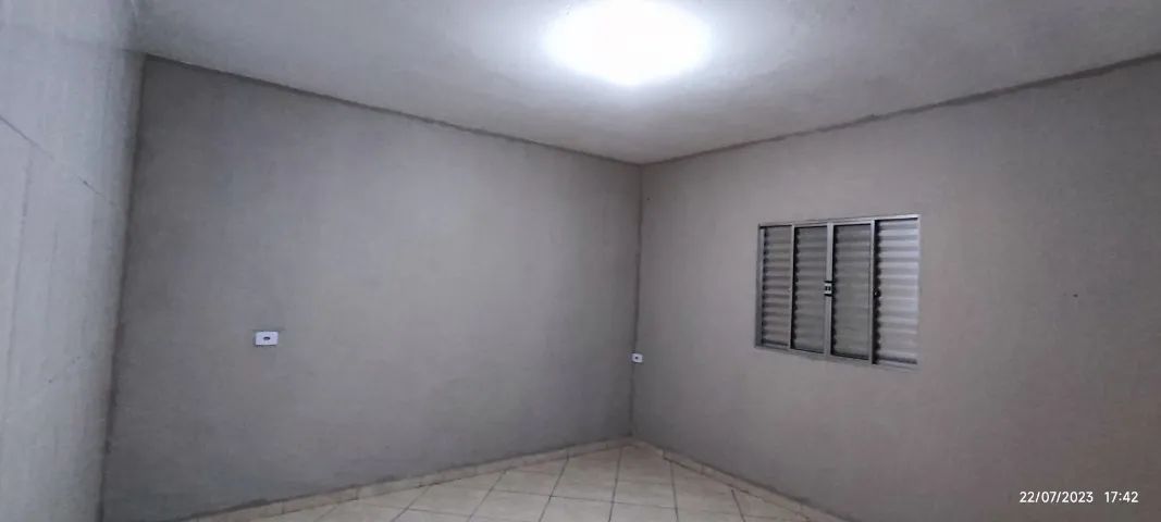 Vende-se uma casa 3 cômodos e um banheiro  - Foto 4