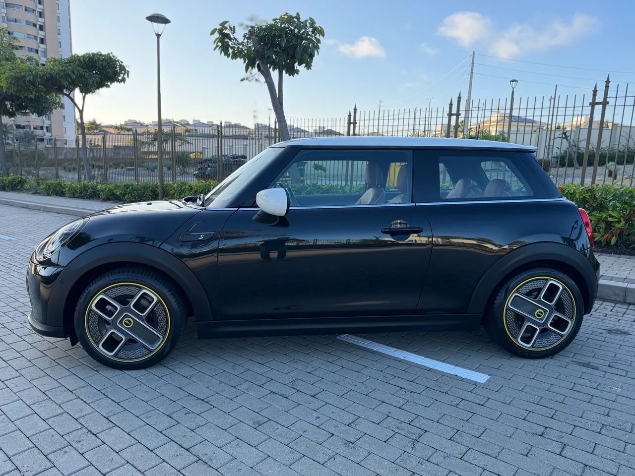 Mini Cooper SE Exclusive 3P (elétrico) 2024 - Foto 2