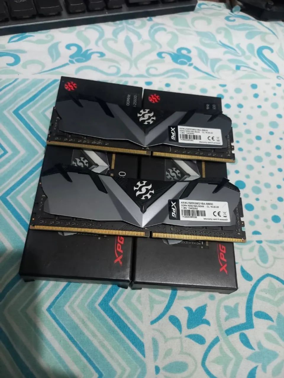 Memória RAM XPG Gammix D30 16GB 3200MHz DDR4 (2x8GB)