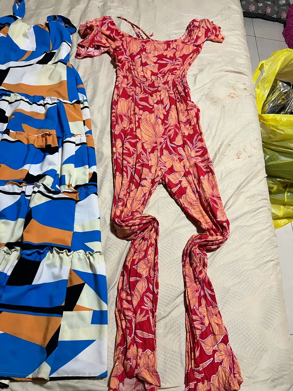 Kit 4 Vestidos/ macacão usados - Foto 4
