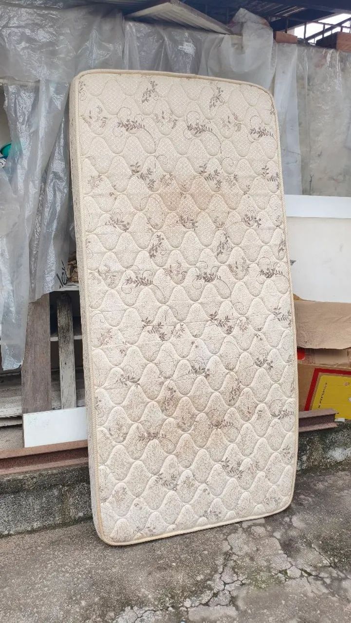 Colchão simples solteiro LEIA