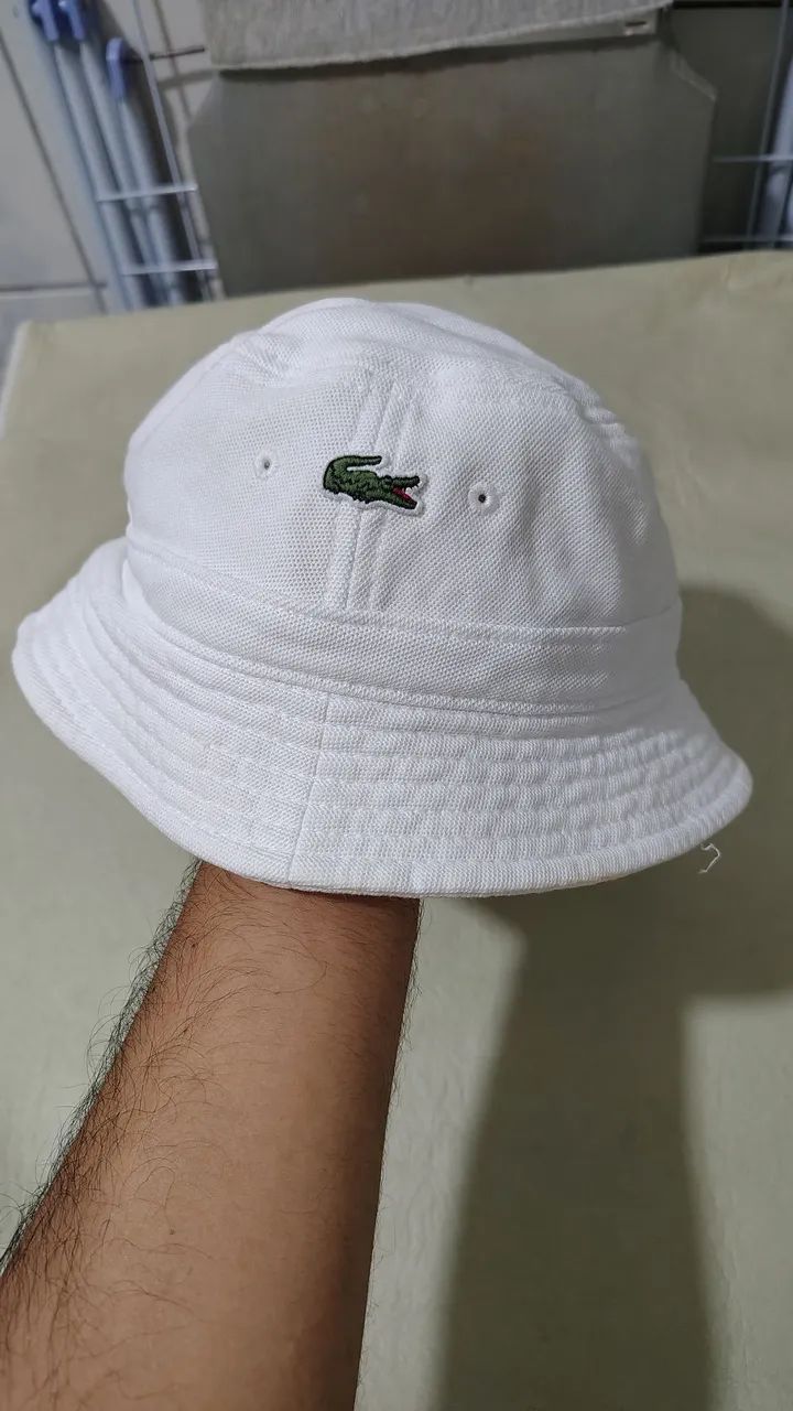 Bucket lacoste 