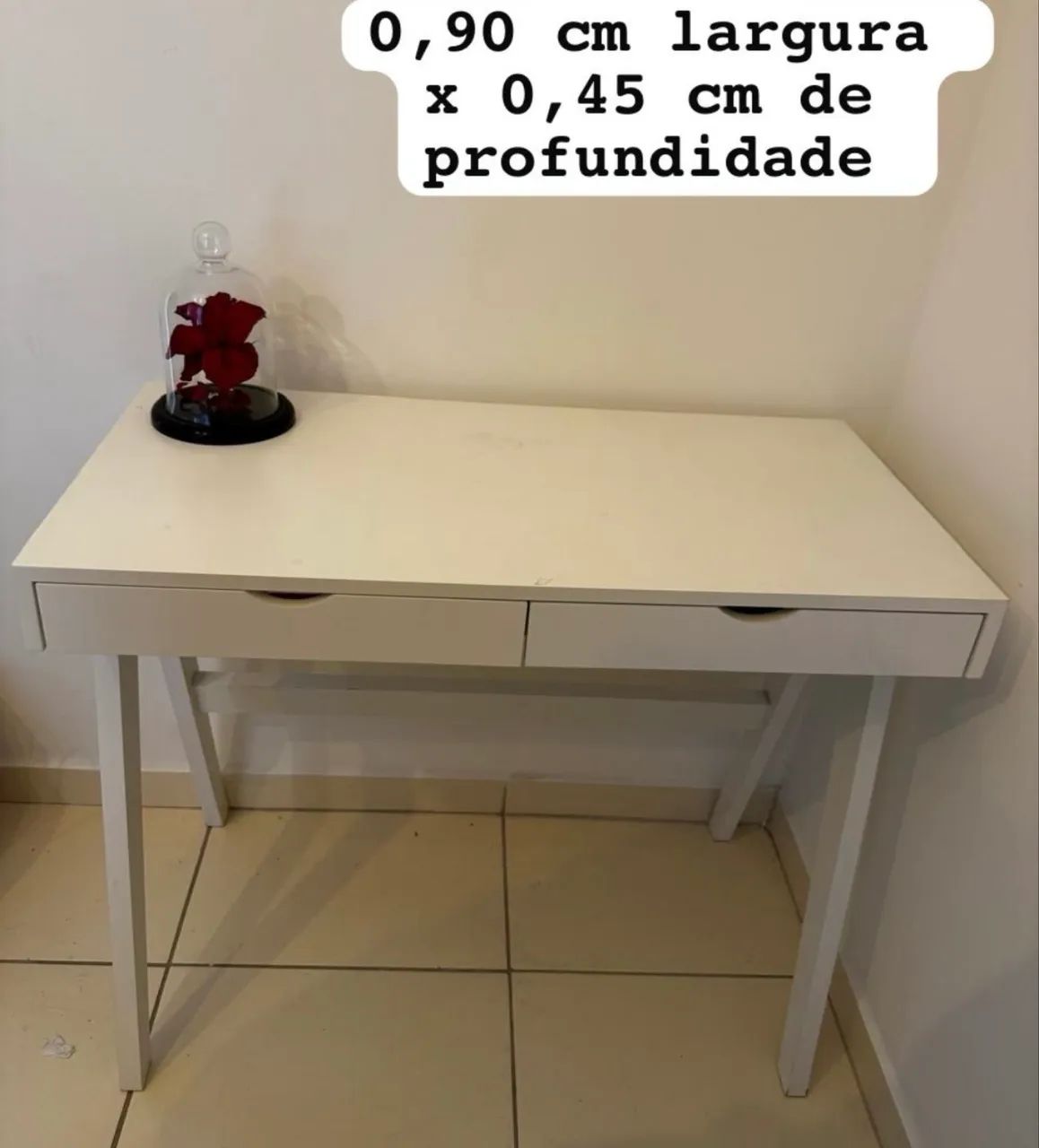 Escrivaninha com duas gavetas 