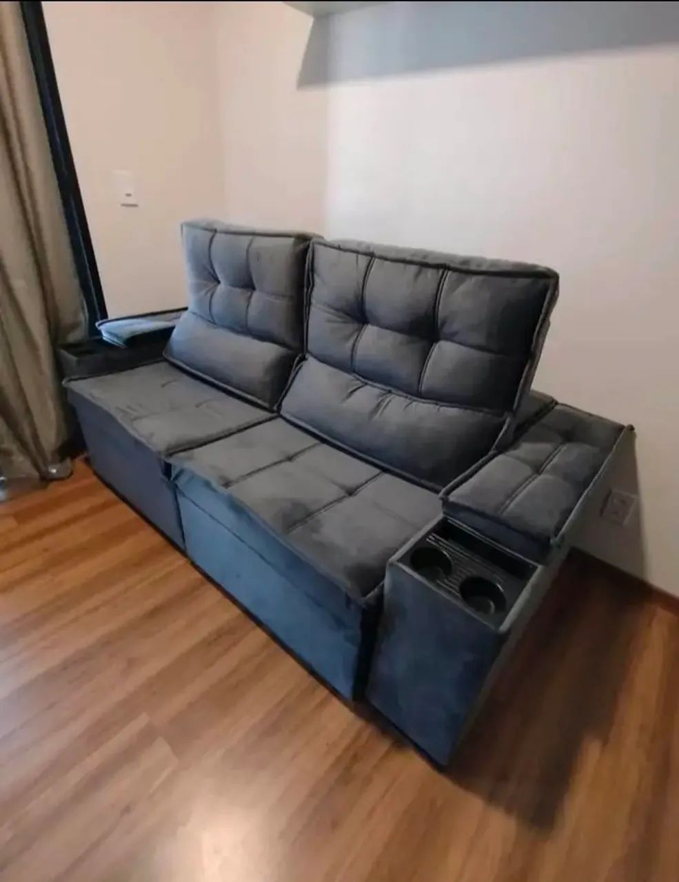 Retractable and Reclining Sofa442957952231690241