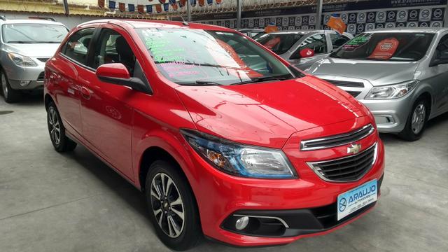 Onix Ltz 1.4 2015 Completo Mylink Top de Linha Financio Troco