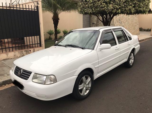 Volkswagen Santana 2000 1.8 mi impecável