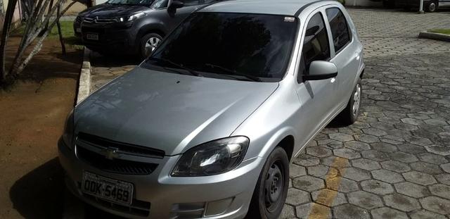 Vendo Celta 1.0 2013 completo