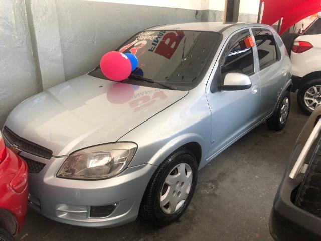 Celta 1.0 LT Completo