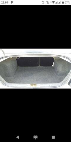 Fiesta Sedan 1.6 excelente estado