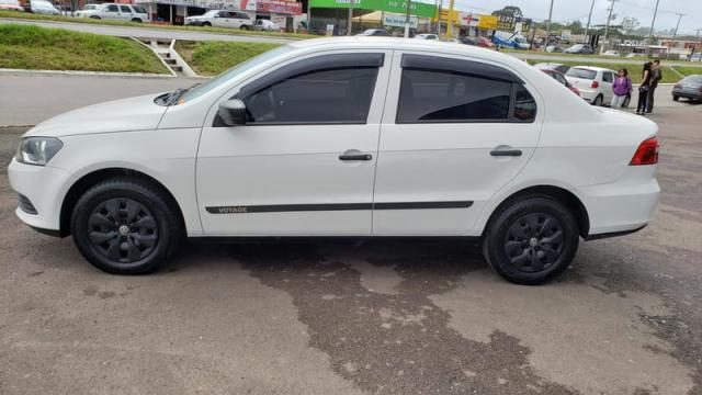 VOLKSWAGEN VOYAGE TRENDLINE 1.0 TOTAL FLEX 4P - Foto 3