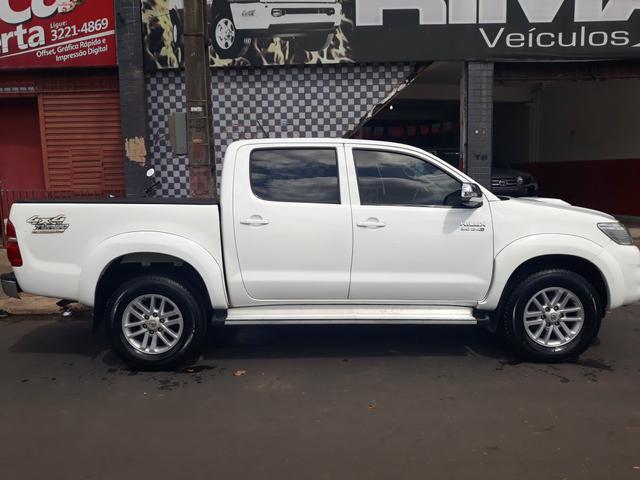TOYOTA HILUX SRV AUT 4x4 ARO 17 !!! 2013/2013!! oportunidade - Foto 3