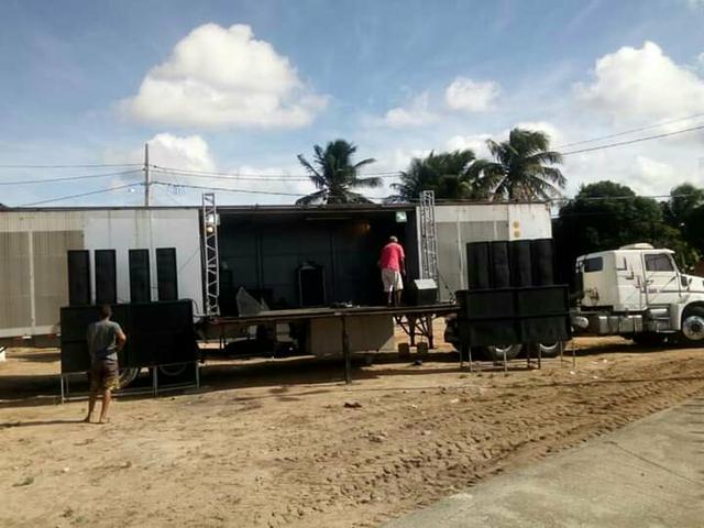 Locação de trio eletrico e palco móvel - Foto 3