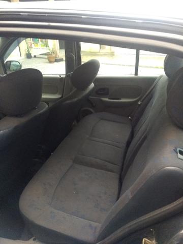 Vendo Renault Clio Sedã - Foto 4