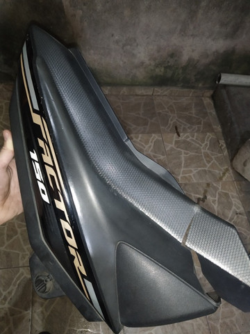 Lateral e Aba Tanque Yamaha Factor 150 - Original 2019