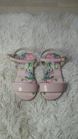 sandalia tamanho 20
