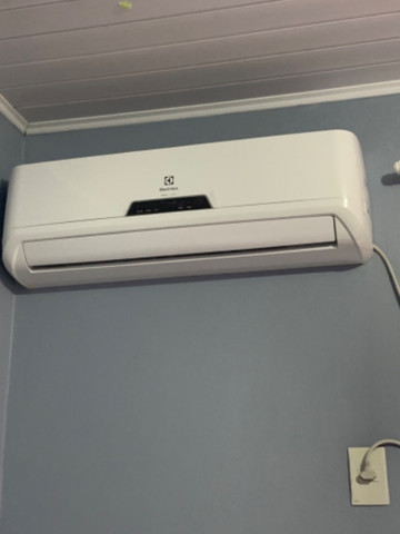 Ar acondicionado Electrolux 12.000 BTU quente/ frio - Foto 4