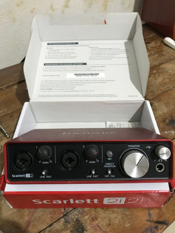 FOCUSRITE SCARLETT 2i2 (2nd Gen) - Foto 4